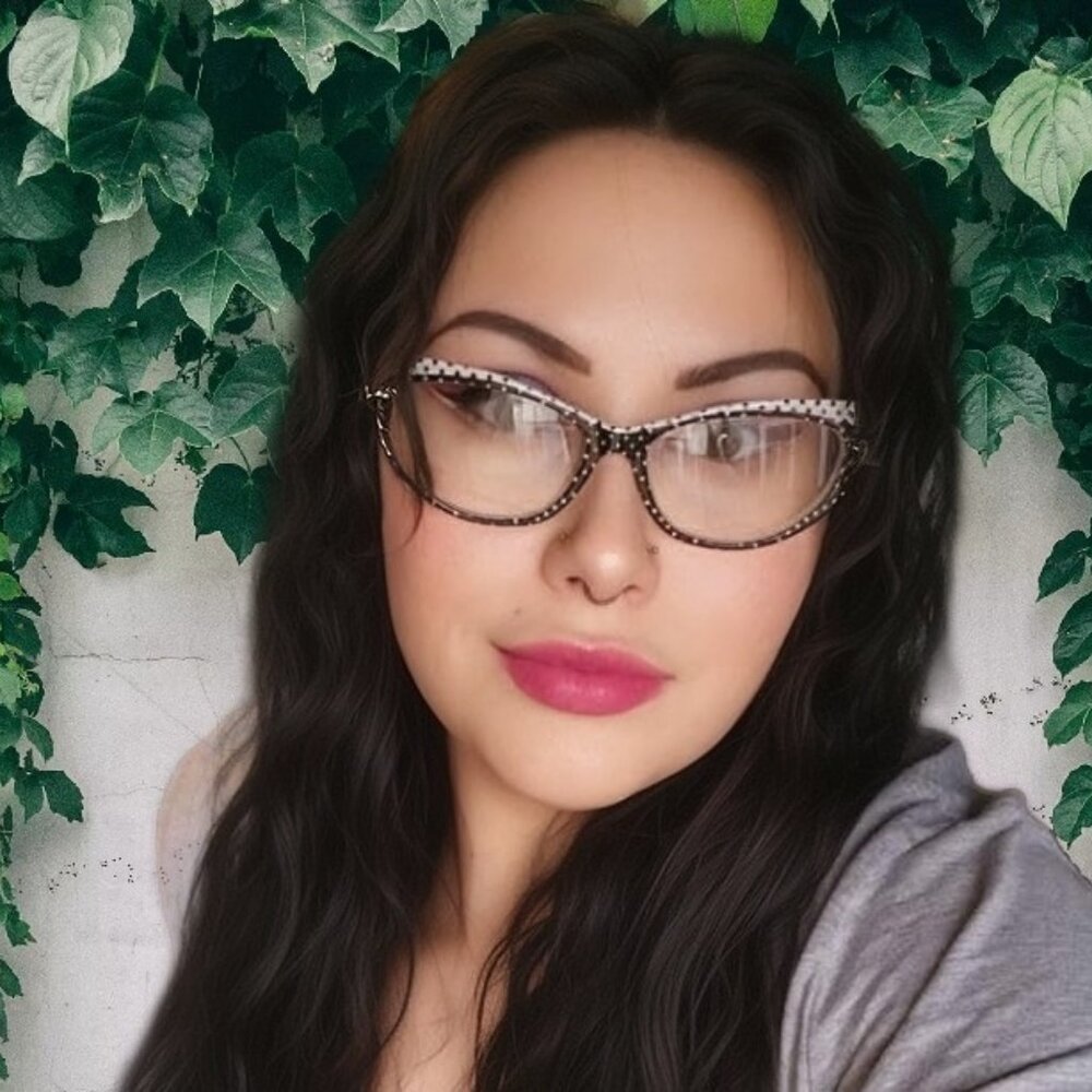 Meet your Posher, Luna